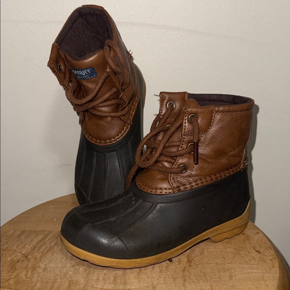 Sperry Kids Tan and Black Boots